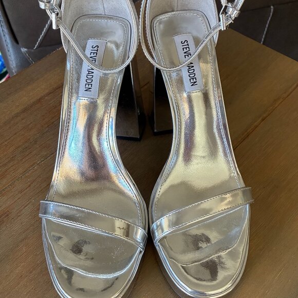 Steve Madden Shoes - Steve Madden Veronika Silver-Metallic Platform Heels; Size 9; GREAT condition